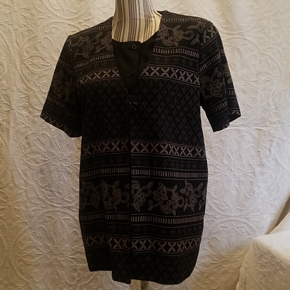 Alfred Dunner Black/Tan patterned top size 12P